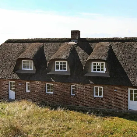 Holiday home Four-bedroom Holiday In Blavand 54 *